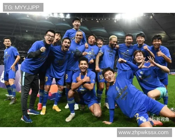 老鹰队主场告捷,队内士气高涨:夺冠之路更加坚定 老鹰队主场告捷,队内士气高涨:夺冠之路更加坚定