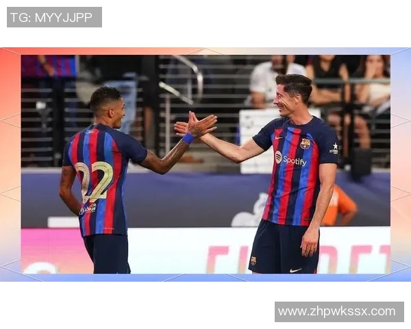 巴萨宣布将引进C罗引发球迷热议